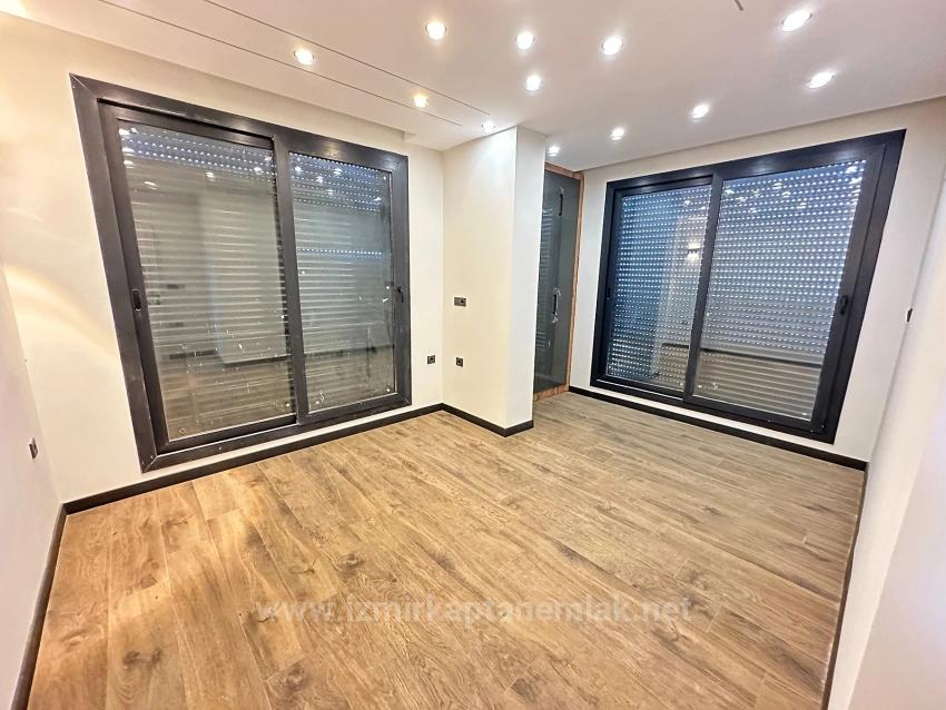 Seferihisar Doğanbey'de 287M2 İçerisinde Bağımsız Kaliteli Sıfır Satılık 4+1 Villa