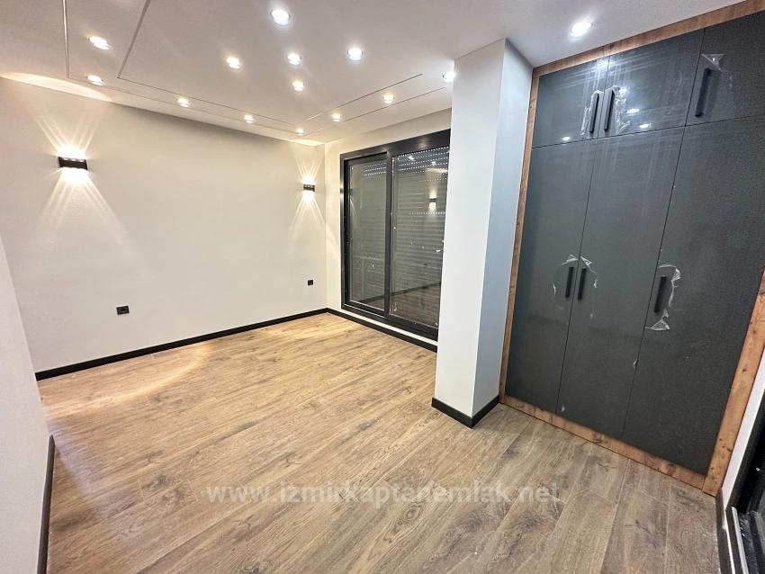 Seferihisar Doğanbey'de 287M2 İçerisinde Bağımsız Kaliteli Sıfır Satılık 4+1 Villa