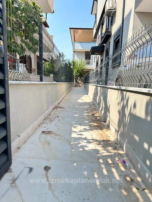 Seferihisar Doğanbey Merkezde Geniş Sıfır Satılık 5+1 Villa