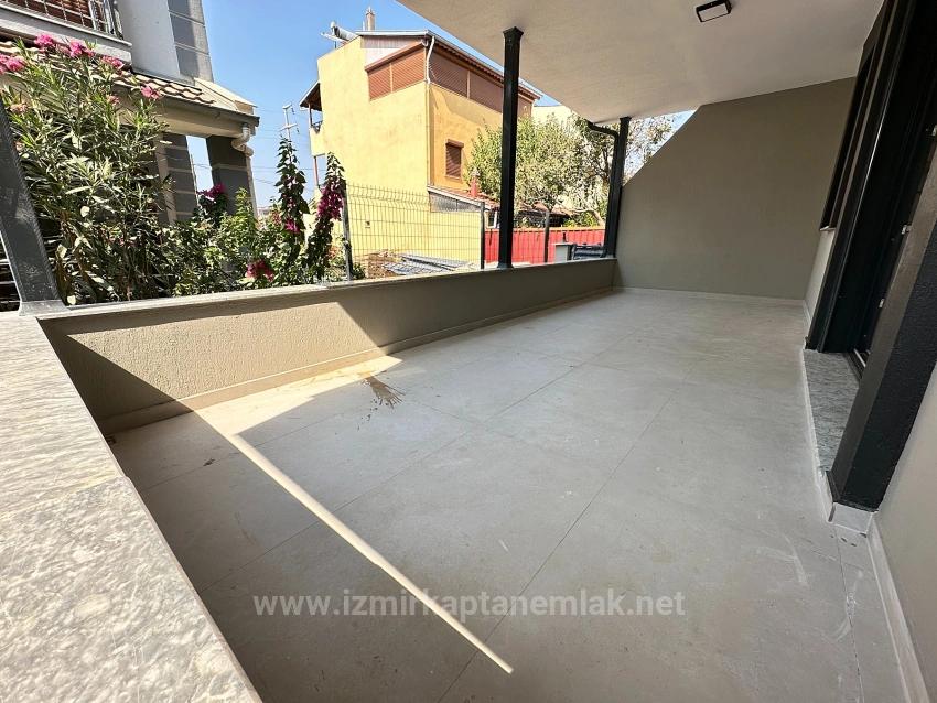 Seferihisar Doğanbey Merkezde Geniş Sıfır Satılık 5+1 Villa