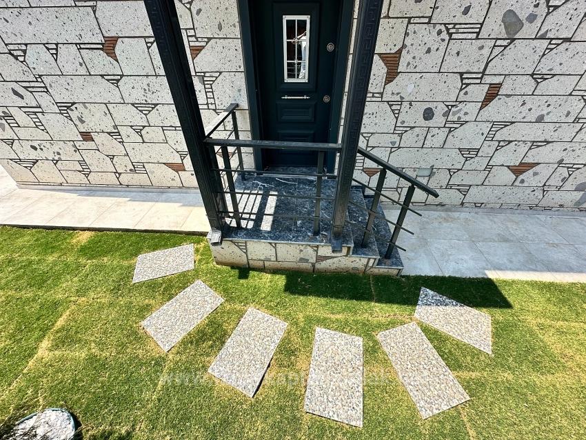 Doğanbeyde 300M2 Brüt Bağımsız Havuzlu Geniş Satılık 3+1 Villa