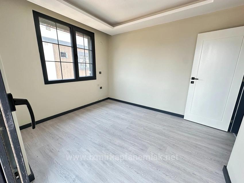 Doğanbeyde 300M2 Brüt Bağımsız Havuzlu Geniş Satılık 3+1 Villa