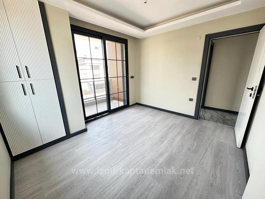 Doğanbeyde 300M2 Brüt Bağımsız Havuzlu Geniş Satılık 3+1 Villa