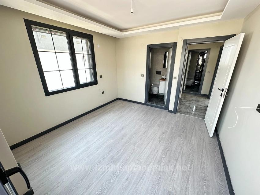 Doğanbeyde 300M2 Brüt Bağımsız Havuzlu Geniş Satılık 3+1 Villa