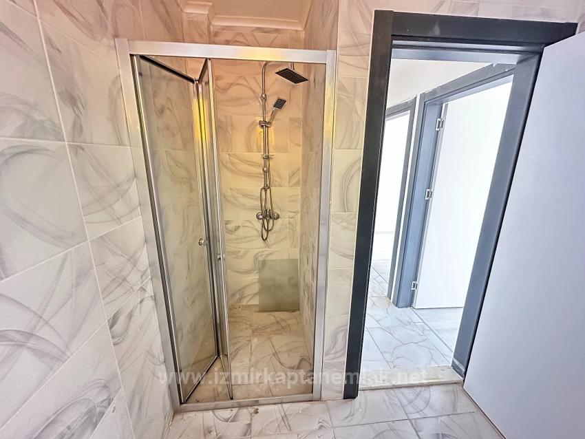 Seferihisar Doğanbey'de Plaja 500M Geniş Bahçeli Satılık Sıfır 3+1 Villa