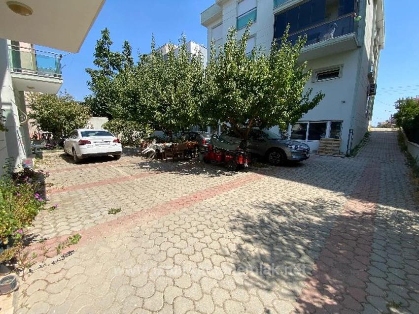 Seferihisar Ürkmez Bengiler'de Kullanışlı 2.Kat Temiz Satılık 2+1 Daire