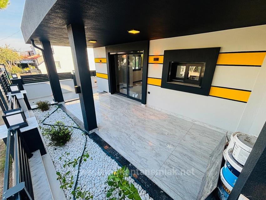 Seferihisar Doğanbey'de 210M2 Bağımsız Lüks Bahçeli Satılık 3+1 Villa