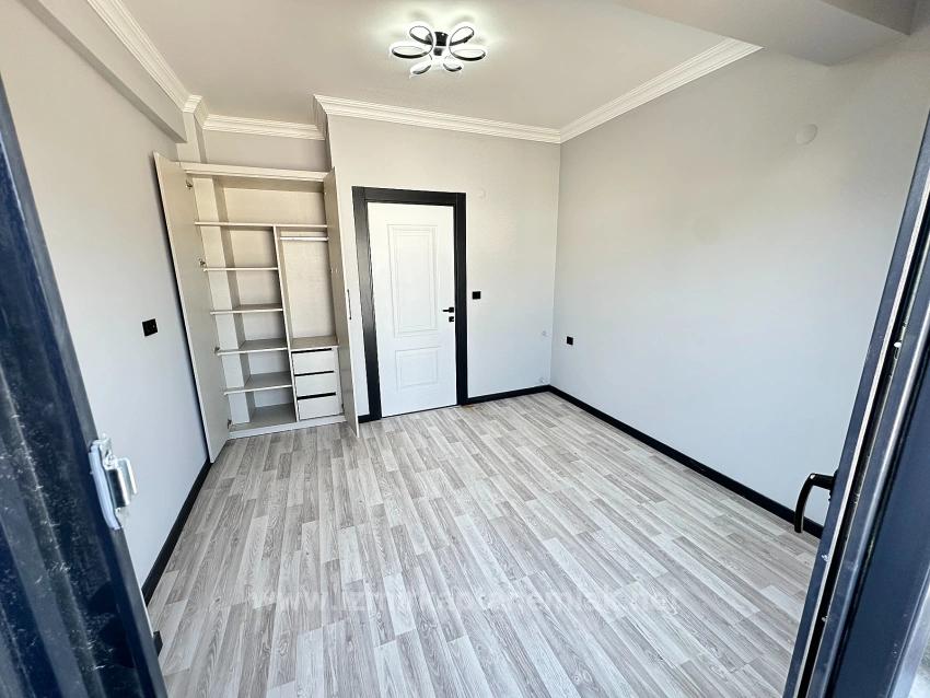 Seferihisar Doğanbey'de 210M2 Bağımsız Lüks Bahçeli Satılık 3+1 Villa