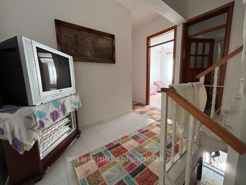 Seferihisar Doğanbey'de Plaja 50 M Bahçeli 3+1 Kiralık Villa