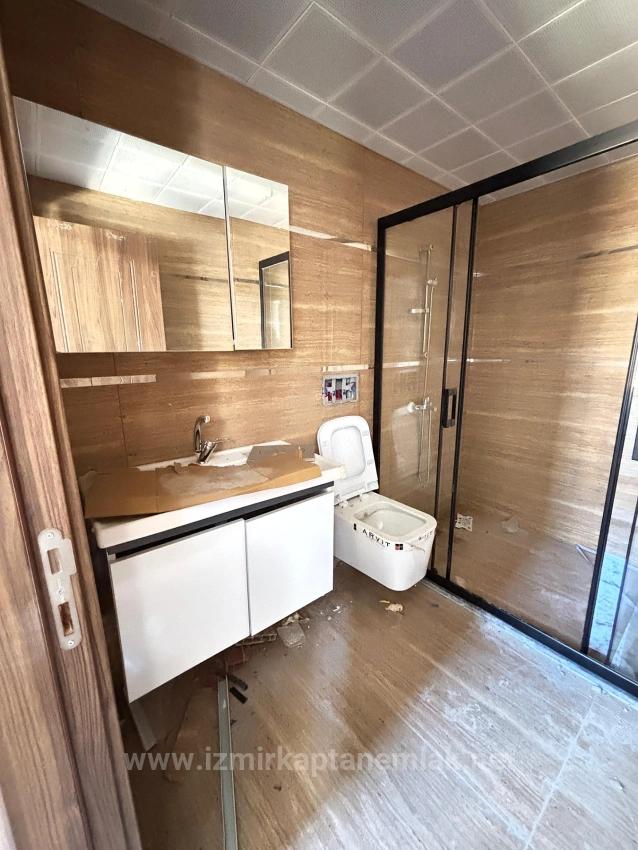 Menderes Özdere'de Müstakil Girişli Ferah Yapılı 3+1 Satılık Villa