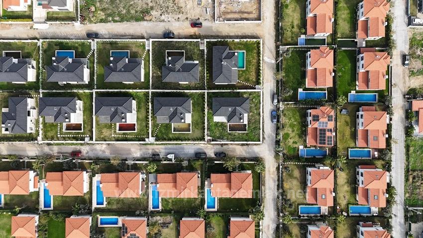 Seferihisar Akarca’da 4+1 Müstakil Havuzlu Dubleks Yazlık Villa