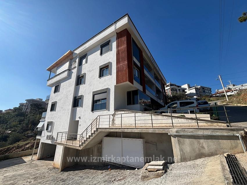 İzmir Menderes Fevzi Çakmak’da 2+1 Satılık Daire