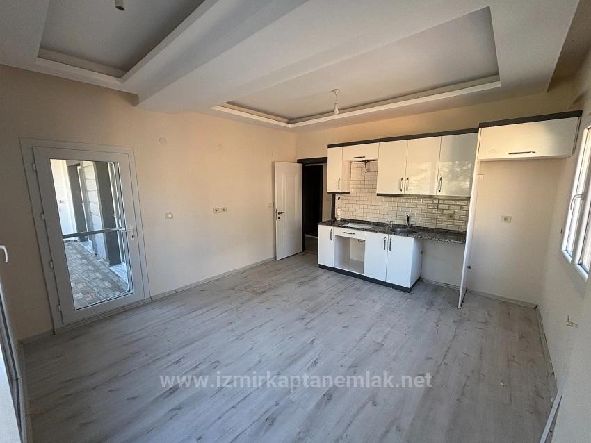 İzmir Menderes Fevzi Çakmak’da 2+1 Satılık Daire