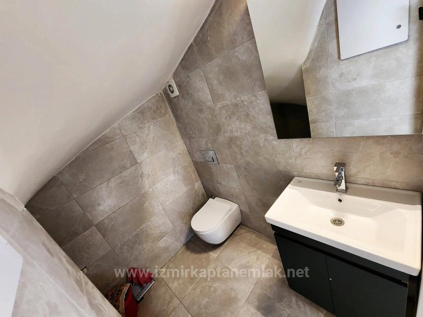 İzmir Seferihisar Camikebir'de Satılık Geniş Bahçeli Ultra Lüks 3+1 Villa