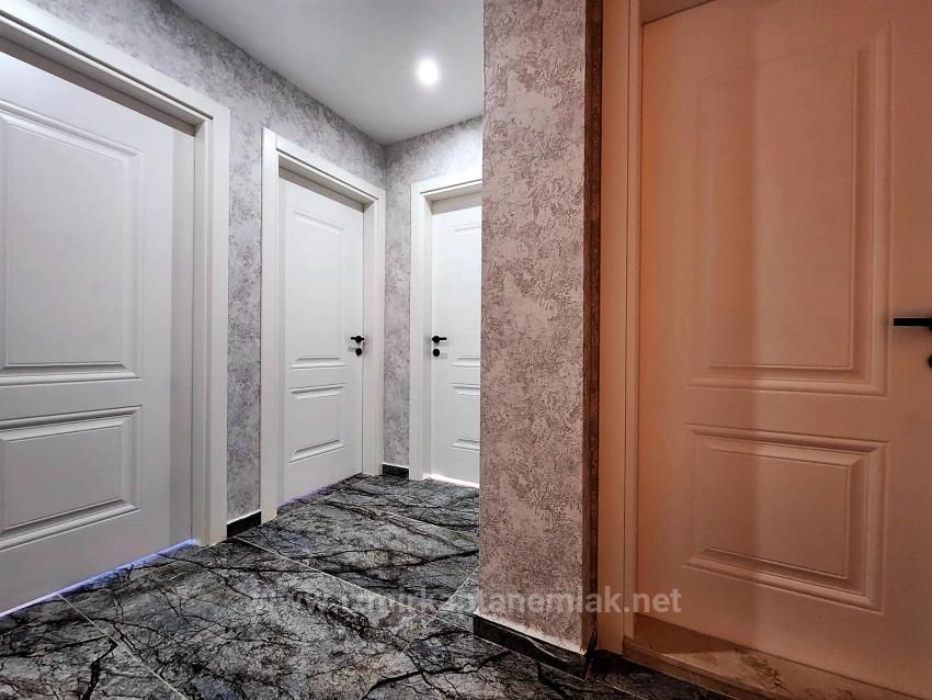 İzmir Seferihisar Camikebir'de Satılık Geniş Bahçeli Ultra Lüks 3+1 Villa