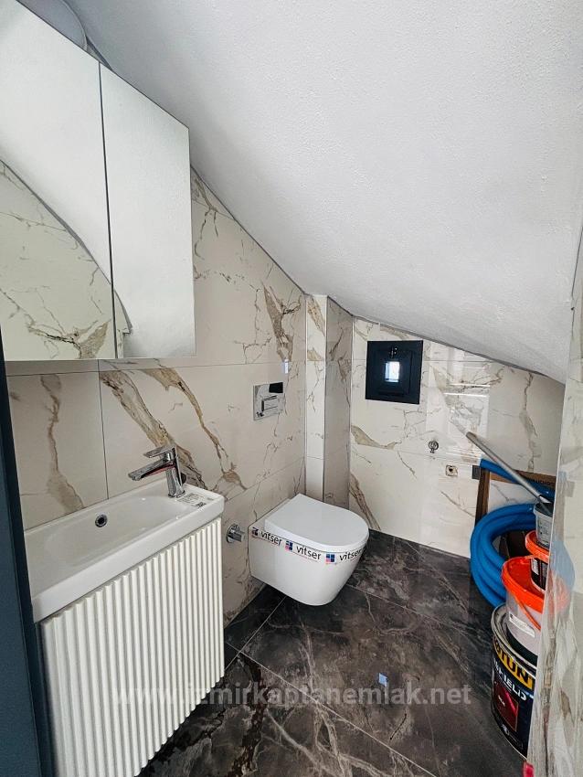  Izmir Seferihisar Düzce Mahallesi’nde Havuzlu Tek Müstakil Dubleks  Villa