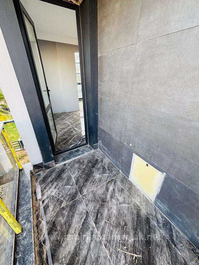  Izmir Seferihisar Cumhuriyet Mahallesi’nde Site İçerisinde 2+1 Geniş Bahçeli Villa 