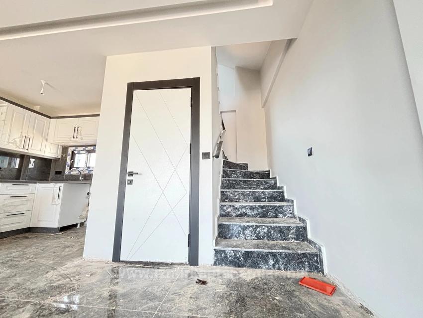 İzmir Seferihisar Cumhuriyet’de Güzel Konuma Sahip  3+1  Tripleks Yazlık Villa