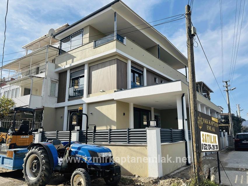 Seferihisar Doğanbey Payamlı Mah. Satılık 3+1 Villa - 135 m²