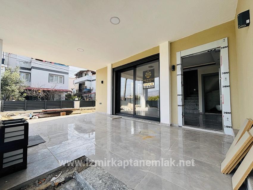Seferihisar Doğanbey Payamlı Mah. Satılık 3+1 Villa - 135 m²