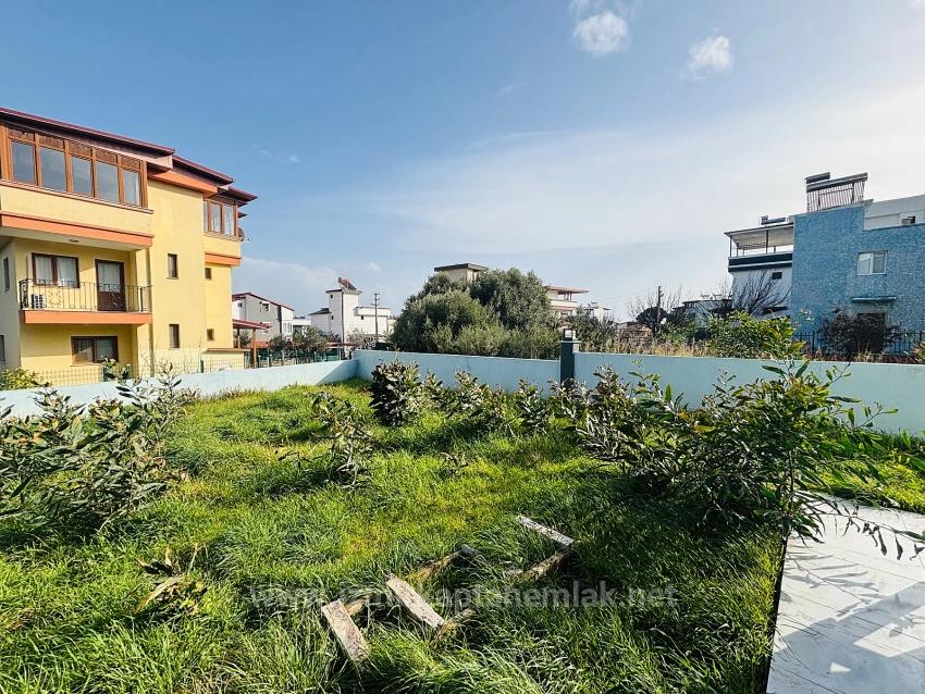 İzmir Seferihisar Atatürk Mahallesi’nde 2+1 Geniş Bahçeli Satılık Villa