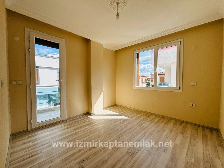 Seferihisar Doğanbey Cumhuriyet Mah. Satılık 3+1 Yazlık - 165 m²