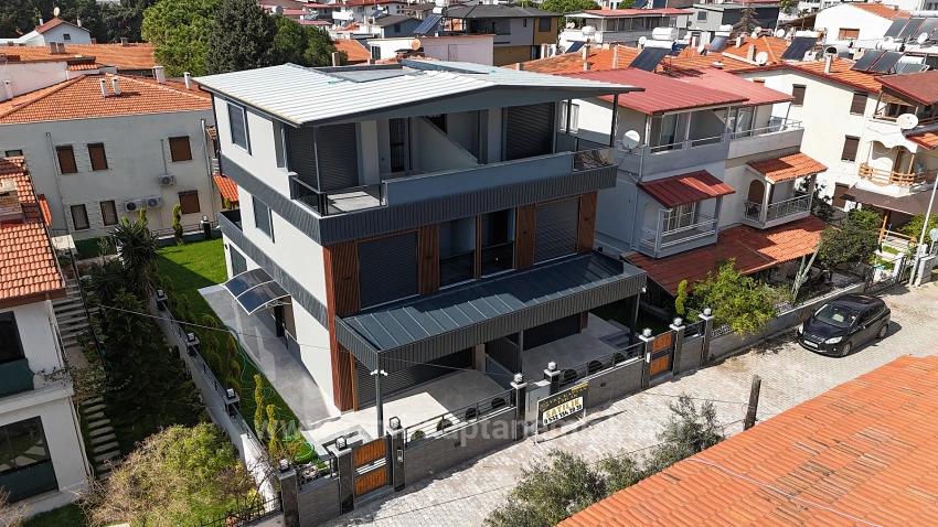 İzmir Seferihisar Ürkmez’de Denize 50M Ultra Lüks Akıllı Ev Sistemli 3+1 Yazlık 