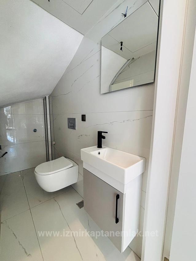 İzmir Seferihisar Ürkmez’de Denize 50M Ultra Lüks Akıllı Ev Sistemli 3+1 Yazlık 