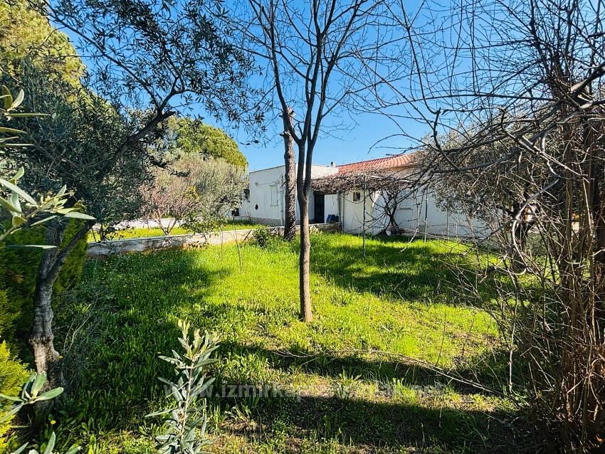 İzmir Seferihisar Cumhuriyet'de Site İçerisinde Denize 200M 2+1 Müstakil Villa