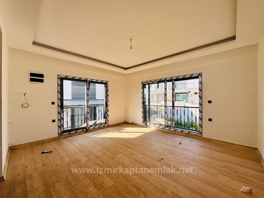 İzmir Seferihisar Payamlı Köyü İçerisinde Bahçeli 2+1 Satılık Villa