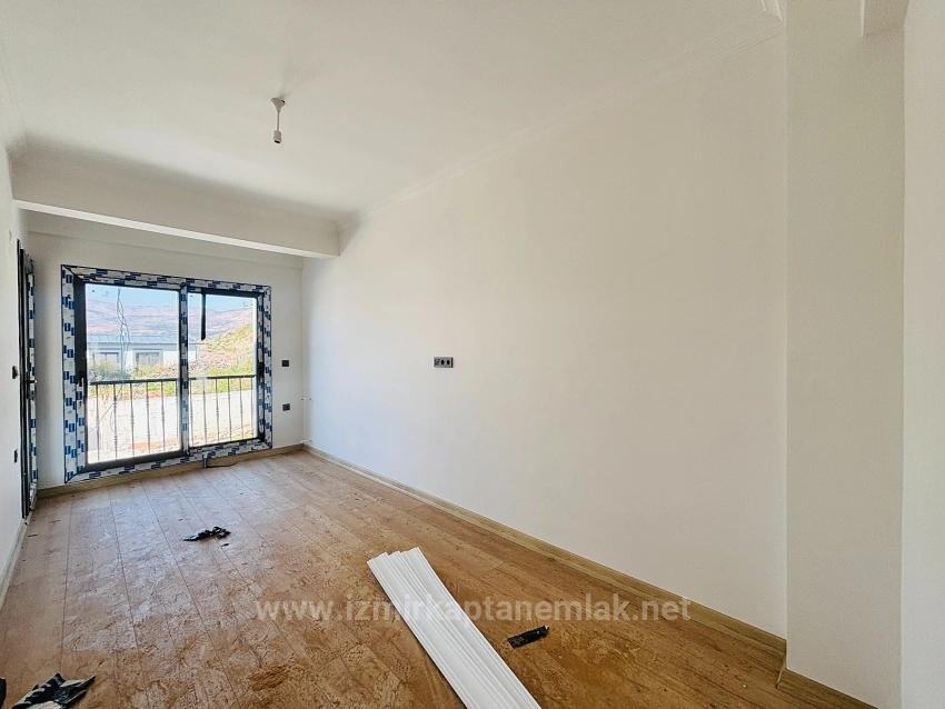 İzmir Seferihisar Payamlı Köyü İçerisinde Bahçeli 2+1 Satılık Villa