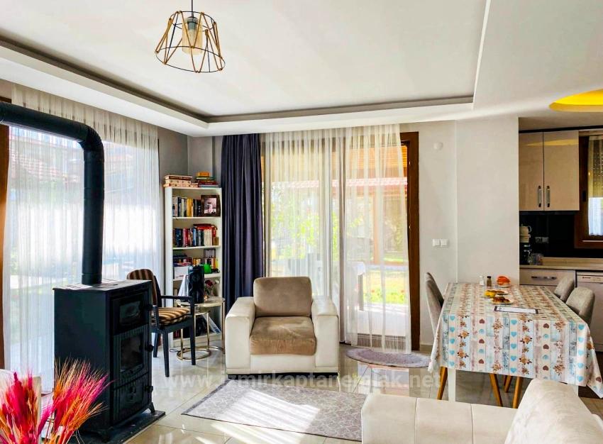 İzmir Seferihisar Cumhuriyet Mahallesi’nde Havuzlu  Site İçerisinde 3+1 Satılık Villa