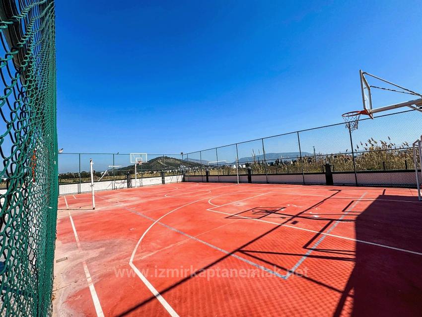 İzmir Seferihisar Bengiler’de Havuzlu Site İçerisinde 1+1 Satılık Daire