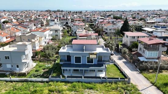 İzmir Seferihisar Cumhuriyet Mahallesi’nde Geniş Bahçeli  3+1 Satılık Villa