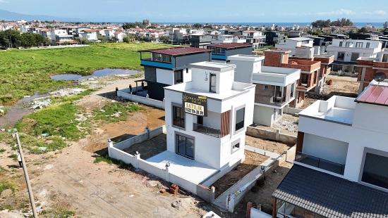 İzmir Seferihisar Cumhuriyet Mahallesi’nde Geniş Bahçeli Satılık 2+1 Müstakil Villa