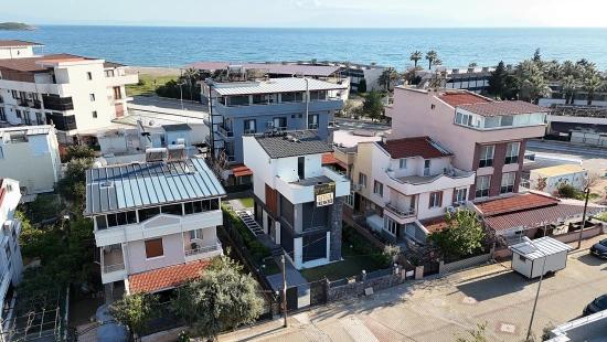 İzmir Menderes Gümüldür Mahallesi’nde Denize 100m Akıllı Ev Sistemli Havuzlu 3+1 Müstakil