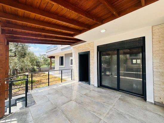  Izmir Seferihisar Cumhuriyet Mahallesi’nde 2+1 Dubleks Villa