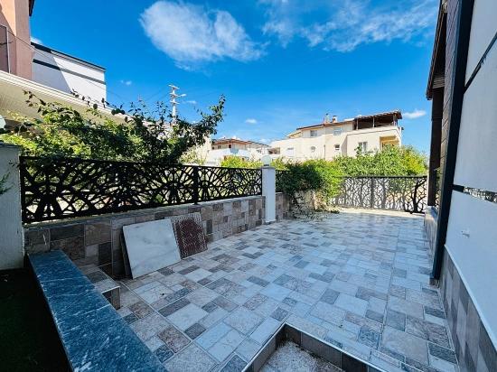 İzmir Seferihisar Payamlı Mahallesi’nde 3+1 Ultra Lüks Denize 100m Satılık Villa