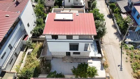 İzmir Seferihisar Cumhuriyet Mahallesi’nde 5+1 Satılık Müstakil Villa