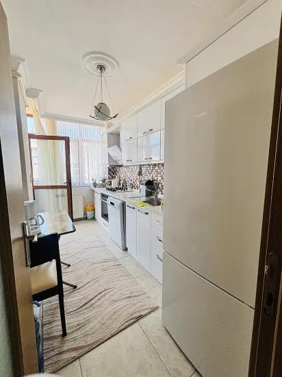 İzmir Seferihisar Camikebir Mahallesi’nde 3+1 Ayrı Mutfaklı Ara Kat Satılık Daire