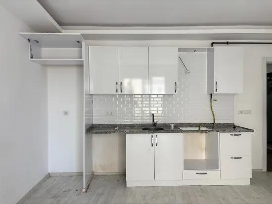 İzmir Seferihisar Hıdırlık Mahallesi’nde 2+1 Otoparklı 1. Kat Kiralık Daire