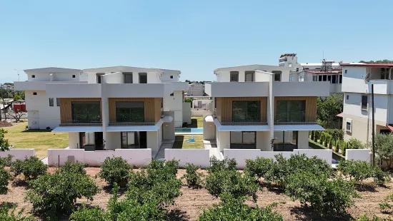 İzmir Seferihisar Mersinalanı Mahallesi’nde Havuzlu Sitede 10 Adet 3+1 Satılık Villa