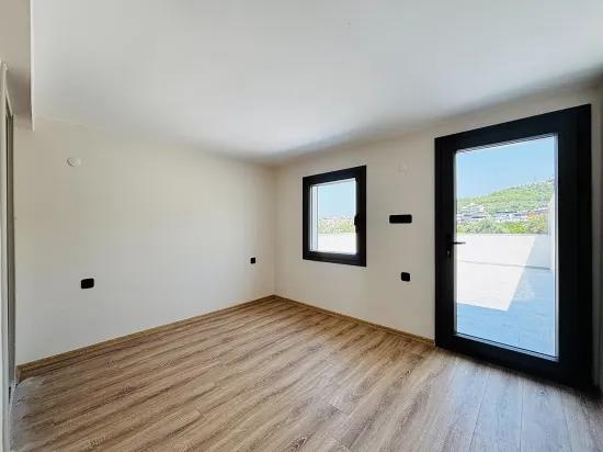 İzmir Seferihisar Mersinalanı Mahallesi’nde Havuzlu Sitede 10 Adet 3+1 Satılık Villa