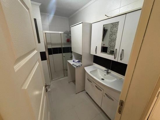 Seferihisar Bengiler’de Cadde Üzerinde 2+1 Ara Kat Daire