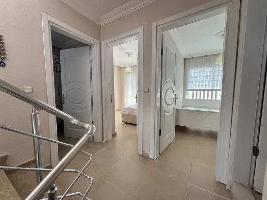 İzmir Seferihisar Cumhuriyet Mahallesi’nde 310 m² İçerisinde satılık 3+1 dubleks villa