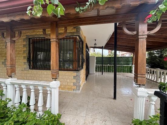 Seferihisar Bengiler’de Deniz Tarafında 4+1 Müstakil Tripleks Yazlık Villa