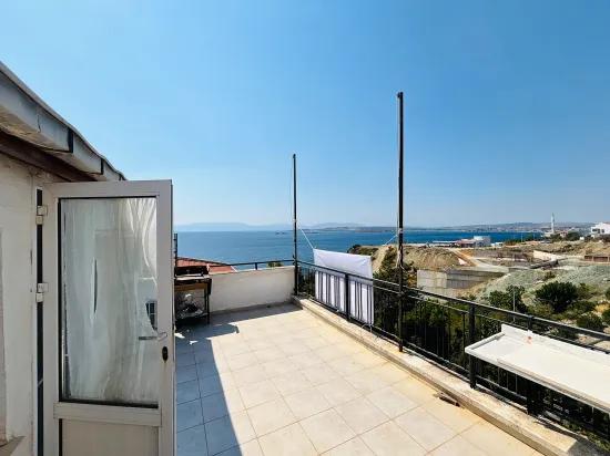 İzmir Seferihisar Tepecik Güneşli Kent Sitesi’nde full deniz manzaralı 4+2 satılık villa