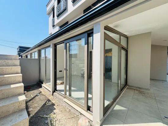 İzmir Seferihisar Tepecik Mahallesi’nde deniz manzaralı 3+1 satılık İkiz villa