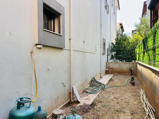 İzmir Seferihisar Payamlı Mahallesi'nde Denize 400m Bahçeli 3+1 Satılık Villa