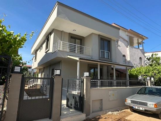 Seferihisar Doğanbey Payamlı'da Güzel Konumda Sıfır Satılık 2+1 Villa